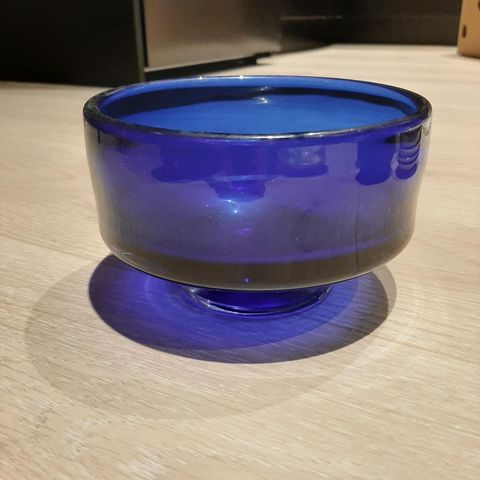 Nydelig blå skål.