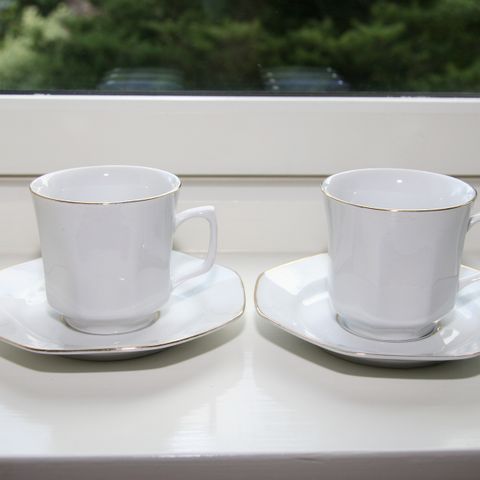 Kaffeservise - to kopper med skåler og et fat / asjett - kinesisk porselen