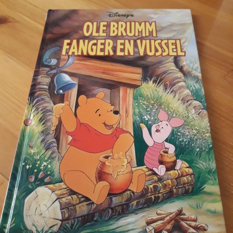 Disney's -
Ole Brumm fanger en vussel