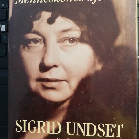 Menneskenes hjerter.  Sigrid Undset livshistorie.  Ørjasæter.¨\