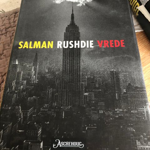 Vrede av Salman Rushdie til salgs.