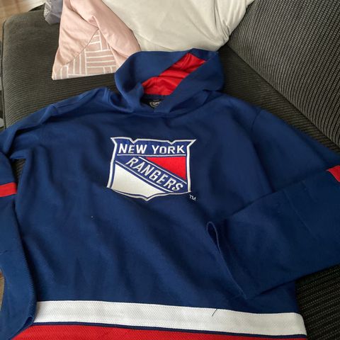 New York rangers genser str 140-150 selges kr 250