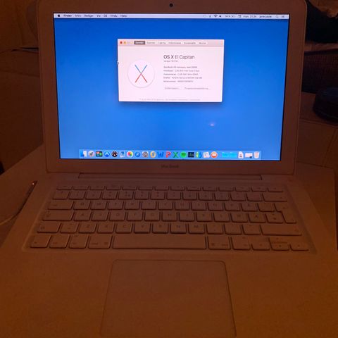 MacBook hvit 13 tommers 2009 mod