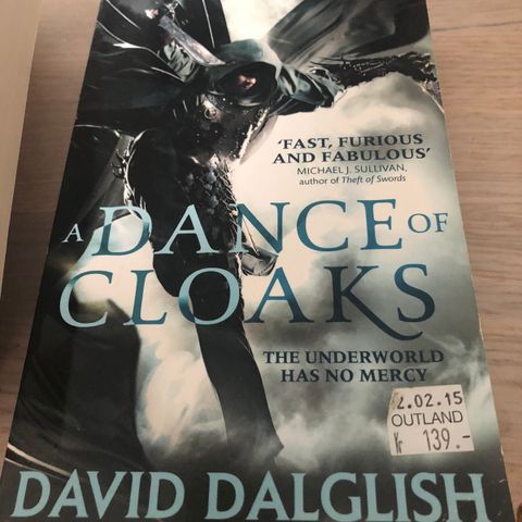 A Dance Of Cloaks av David Dalglish til salgs.