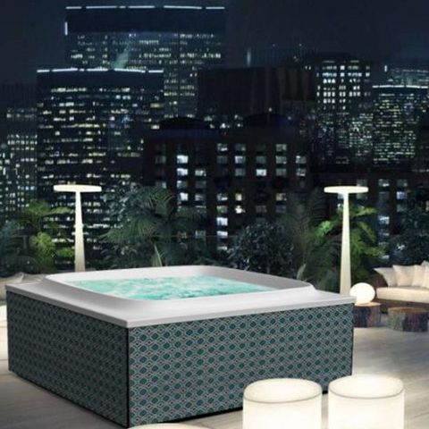 Skylounge® by Jacuzzi® Perfekt designerbad til utendørs bruk