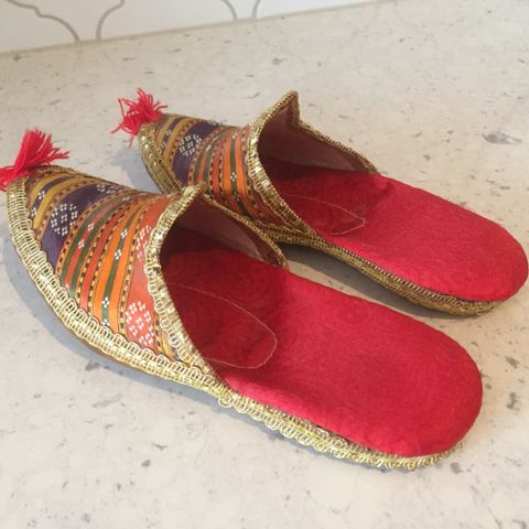 Turkish Slippers (Size 34)