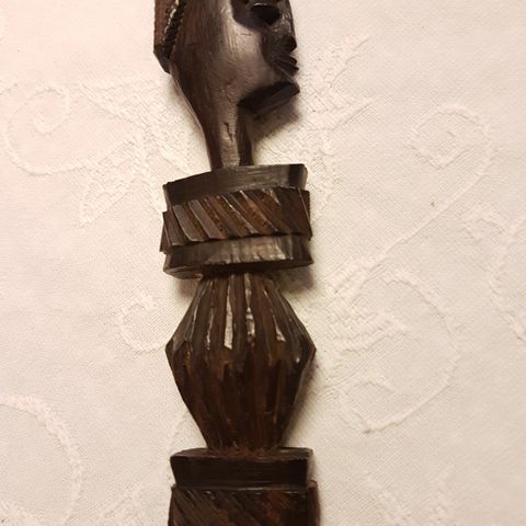 Trefigur/kniv fra Mosambik