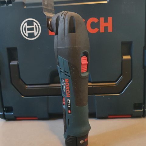 Utleie: Bosch 12V multikutter / sliper