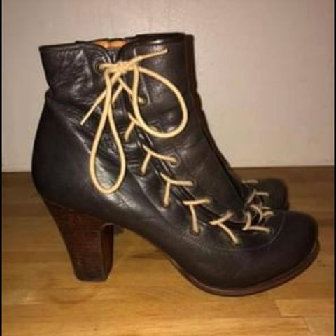 ankelboots fra Chie Mihara str 41