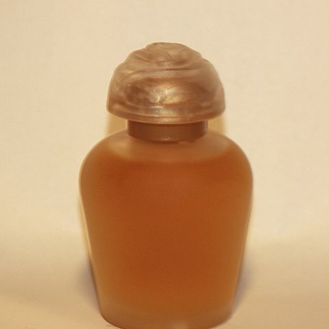 VINTAGE **Rose Ispahan **  Yves Rocher.   60 ml. Edt. Discontinued!