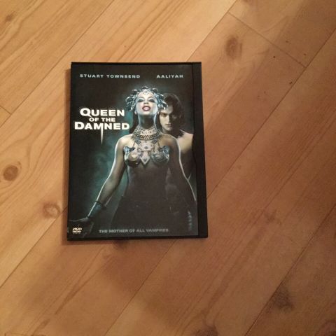 Queen of the Damned.    Norsk tekst