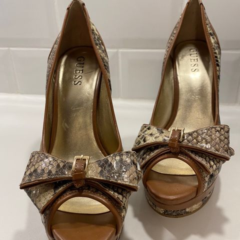 Guess heels