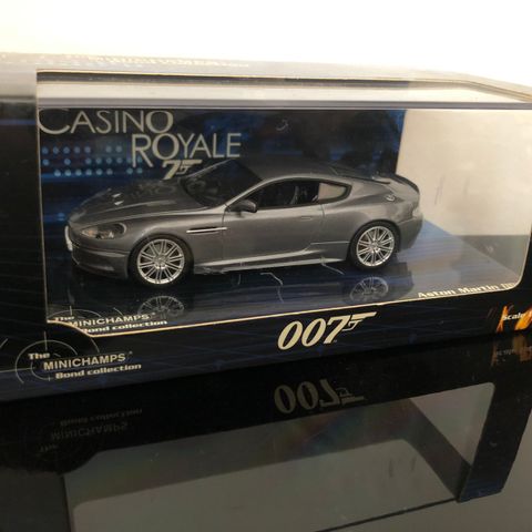 Minichamps Aston Martin DBS James Bond CASINO ROYALE 1/43