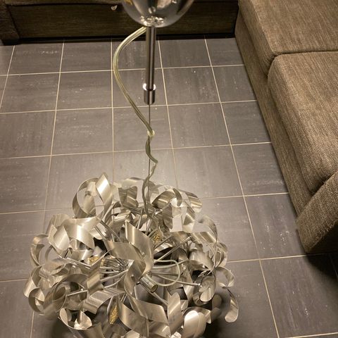 Stor design taklampe (65cm) i aluminium