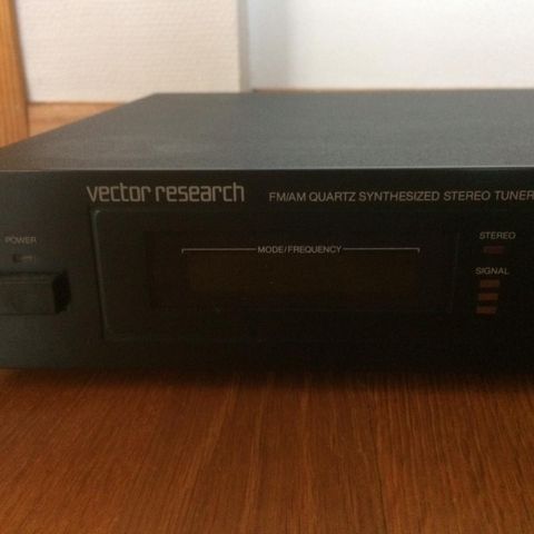 Vector Research VU-1500 FM/AM Quartz Synthesized Stereo Tuner