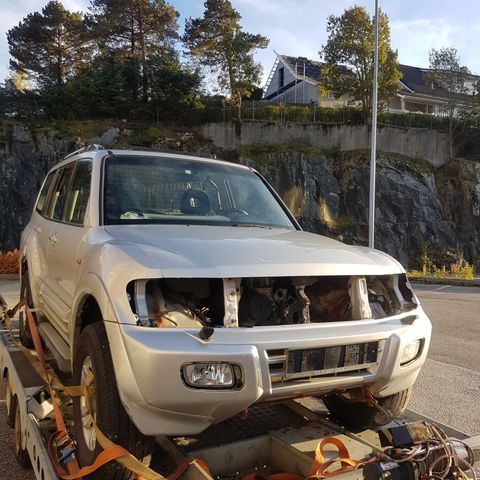 Pajero  3.2 selges i deler