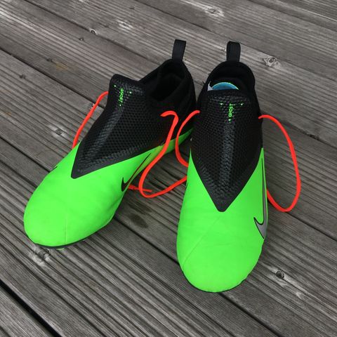 Nike Jr. Phantom Vision 2 Academy Dynamic Fit MG str 37,5