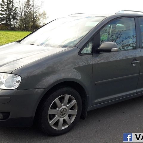 VW Touran 1.6fsi selges i deler