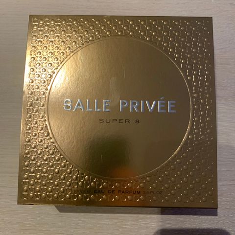 Salle Privee Super 8 parfum