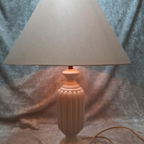 Ny pris!!!Retro bordlampe Fayette Borås.