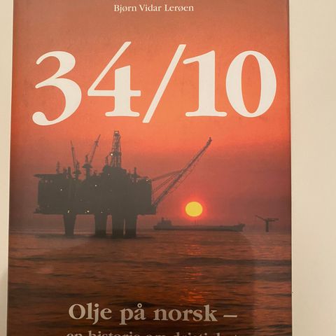 2 pent brukte bøker om oljeindustrien av Bjørn Vidar Lerøen; 34/10 og Svart gull