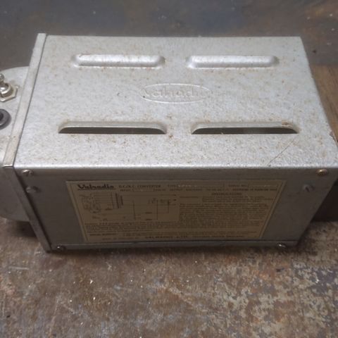 Valradio dc/ac converter