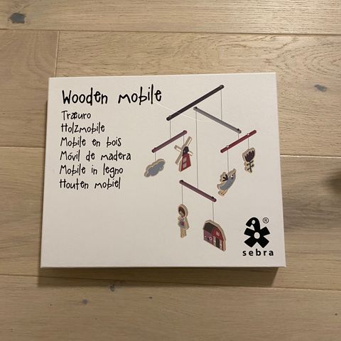 Ny uro i tre fra danske Sebra - i modellen wooden mobile farm