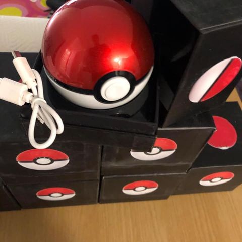 Pokeball powerbank