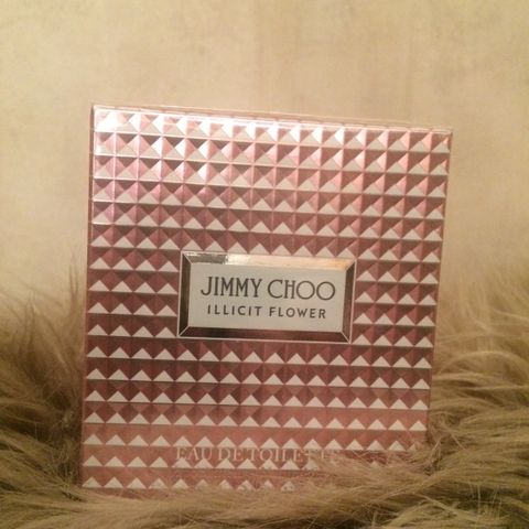 Ny Jimmy CHOO Illicit Flower EDT 40 ml  selges