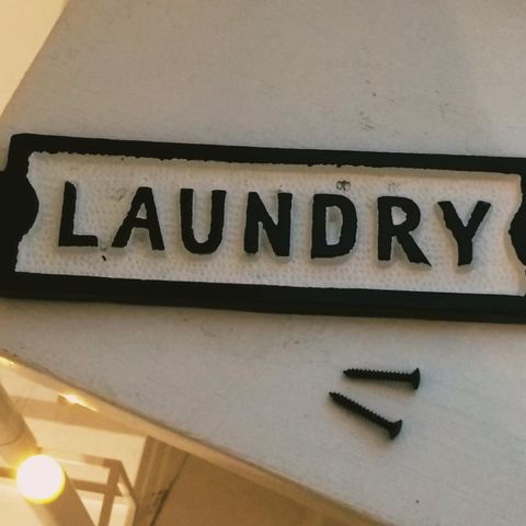 "Laundry" Skilt i metall - Fra England (Ny & Ubrukt)