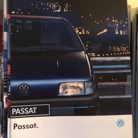 17 ulike VW Passat-brosjyrer fra 1990-2010 selges