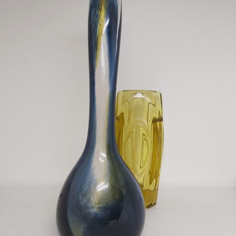 Kunstglass Vase, Lillehammer, honning gule og blå farger, vtg, signert