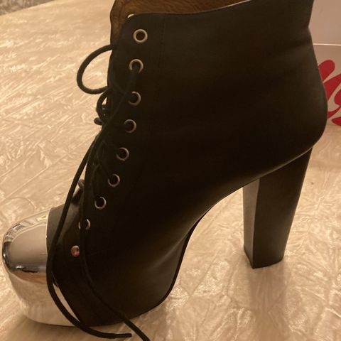 Jeffrey campbell skolett