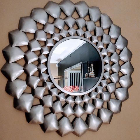 Elegant stilig og unik speil i sølv stål ramme designe selges rimelig