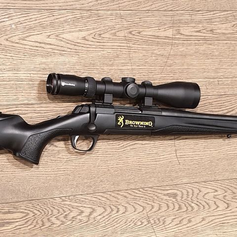 Riflepakke Browning X-Bolt Jaktia Edition 308win med Sabre Ambassador kikkert.