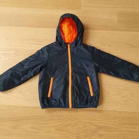 United colors av Benetton jakke str xs (110 cm). Som ny.