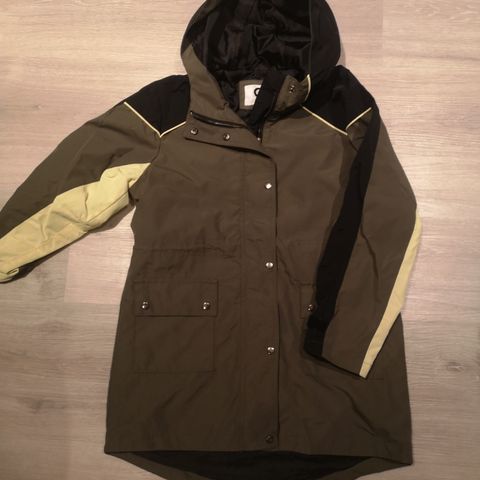 Parkas str. 140