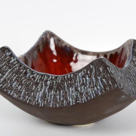 Chamotte bowl/tray from Normanns, Motala, ca. 1960s.