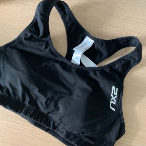 2XU sport brallete. Lite brukt