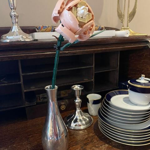 Stilren vintage rosevase i sølv sølvvase fra David Andersen