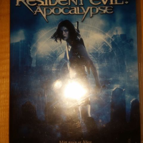 Resident Evil - Apocalypse ( Milla Jovovich) fra 2004