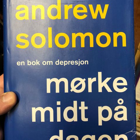 Andrew Solomon sin bok Mørke midt på dagen til salgs.