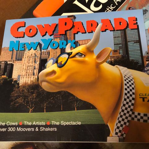  Thomas Craughwell Cow Parade in New York til salgs.