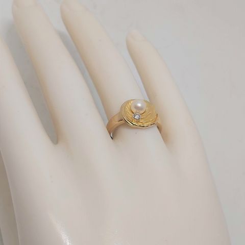 Klassisk elegant gull ring ,585, 14karat ekte perle, cubic zirkonia, Gullring