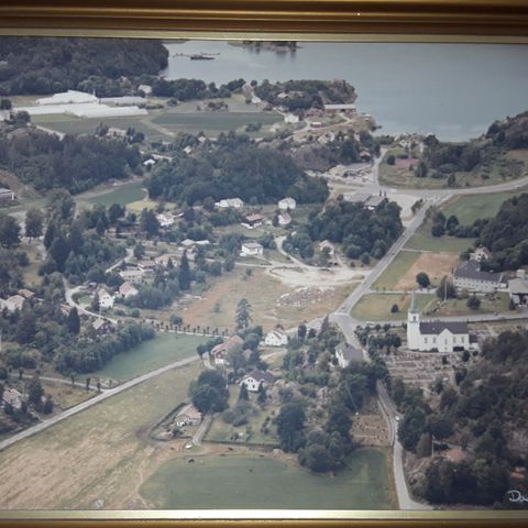 Hisøy kirke - FLYFOTO