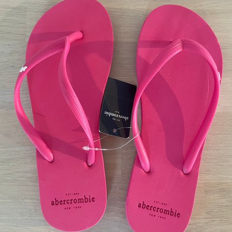 Hollister & Co flip flops i rosa, str. 38