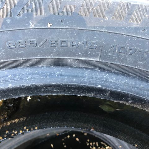 dekk 235/60R18 4stk 