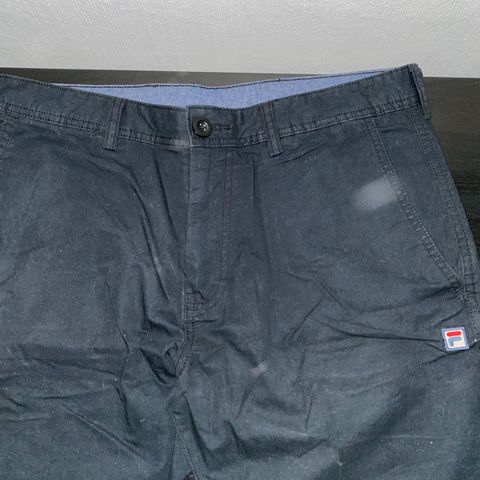 Fila shorts selges billig