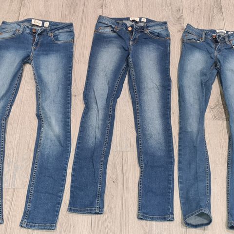 3 stk jeans str 34. Knapt brukt.