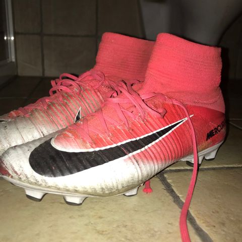 Mercurial superfly nypris 2299.